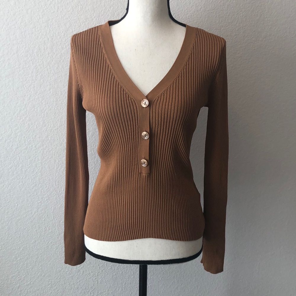 Leith Rib Henley Top - Picture 2 of 10